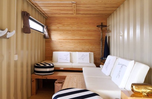 Minamiise Cabin | Cozy TASO BEACH HOUSE - Ideal for Groups with Spa & Hot Tub