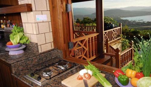 Choeng Mon Villa | Exquisite Tassana Pra: Oceanfront Escape with Pool & Dining