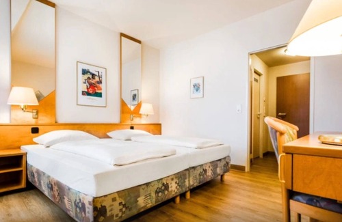 Dresden Hotel | Discover Taste Hotel Dresden - Family-Friendly 4-Star Stay