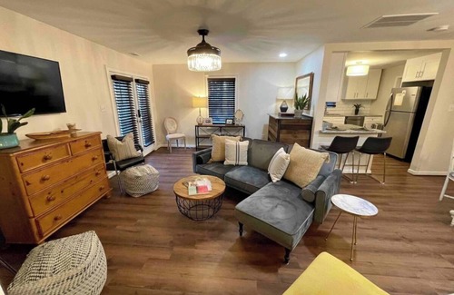Acworth House | Exceptional Blue Bungalow with Ocean View & Pet-Friendly Stay
