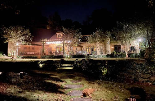 Dadeville House | Lakefront Escape: Family Home with Spa & Lake Views