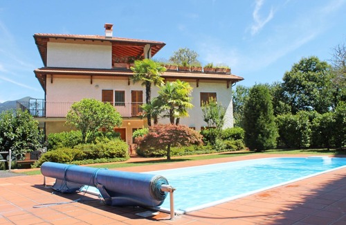 Sant'Agata Apartment | Elegant 2-Bedroom Apartment with Pool and Breakfast