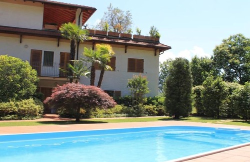 Sant'Agata Apartment | Elegant 2-Bedroom Apartment with Pool and Breakfast