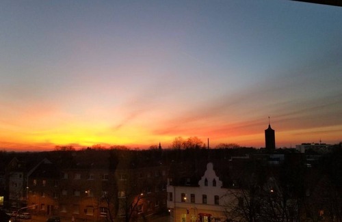 Hochheide Apartment | Bright Apartment with Pool, Breakfast & High Guest Rating