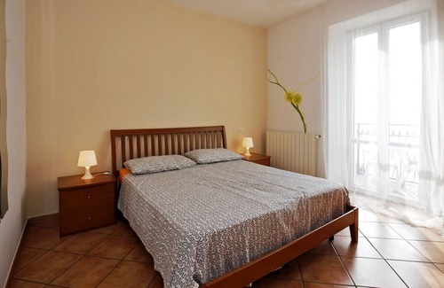 Tronzano Lago Maggiore Apartment | Tastefully furnished 2-room apartment with sea garden and beach