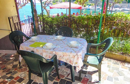 Feriolo Apartment | Beautiful 2½-Room Apartment by the Lake Promenade