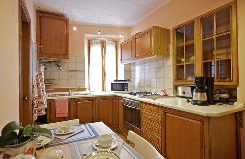 Pallanza Apartment | Elegant 2½-Room Apartment with Garden & Lake View