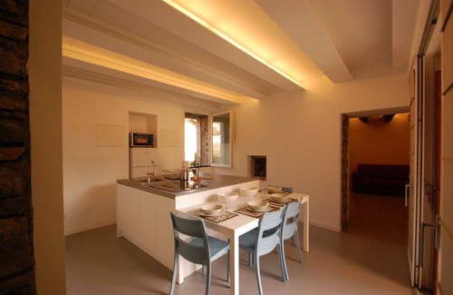 Ghiffa Apartment | Elegant Apartment with Outdoor Area and Lake View Amenities