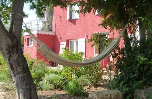 Biot Apartment | Stylishly Furnished Apartment with Pool and Pet-Friendly Perks