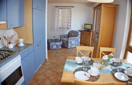 Tronzano Lago Maggiore House | Elegant 2-Bedroom House with Pool Near Tronzano
