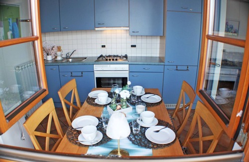 Tronzano Lago Maggiore House | Elegant 2-Bedroom House with Pool Near Tronzano