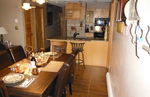 Crested Butte Condo | Tranquil Retreat with Spa & Hot Tub - Rated 10/10 by Guests