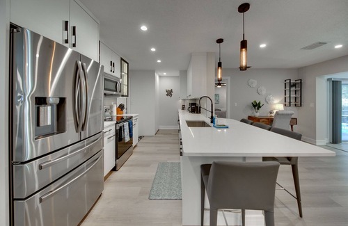 Ridge Wood Heights House | Beautiful Pool Home Steps from Siesta Key Beach - 10/10 Rated
