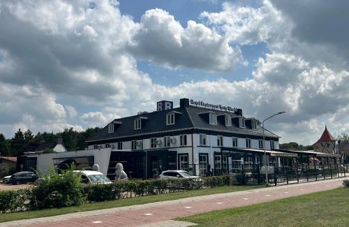 Hoogerheide Hotel | Inviting Stay at Tasty World with Breakfast and Accessibility