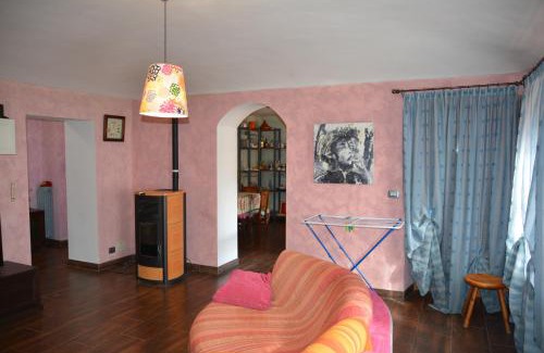 Chianocco Apartment | Pet-Friendly Escape at Tata Carota with Kitchen Access