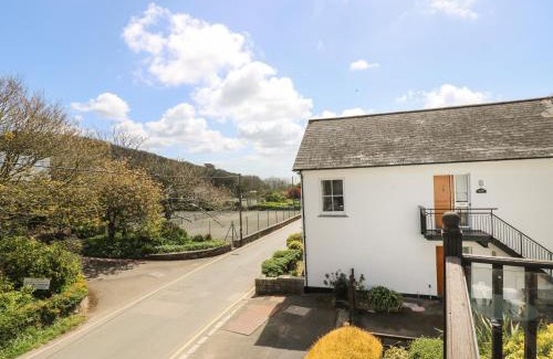 Porthcurno House | Pet-Friendly Tater-du: Guest Rated 8.8 for Families