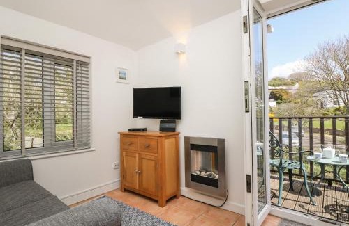 Porthcurno House | Pet-Friendly Tater-du: Guest Rated 8.8 for Families
