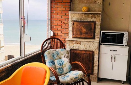 Buyukcekmece Apartment | Family-Friendly Retreat at Tatil Evi Awaits Your Visit