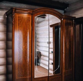 Yablunytsya Apartment | Guest Favorite: Tatova Hata - Pet and Child Friendly Stay