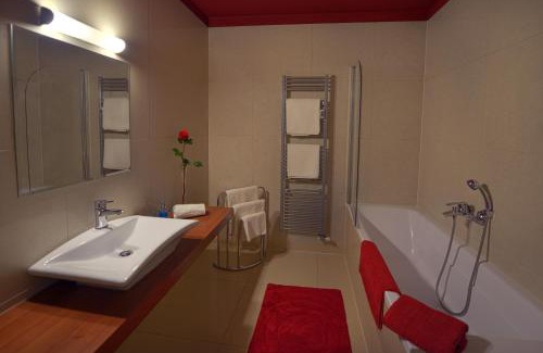 Velka Lomnica Hotel | Discover Tatragolf Mountain Resort: Pet-Friendly Retreat
