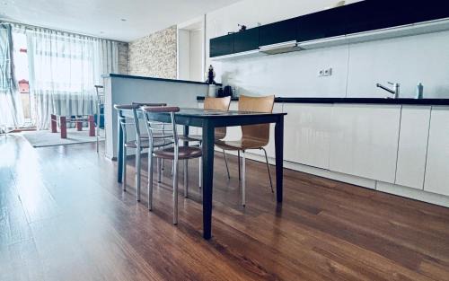 Velky Slavkov Apartment | Pet-Friendly Stay at Apartmanovy dom Slavkov, Rated 8.9/10