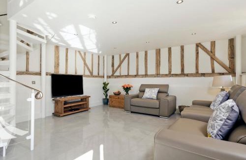Pattiswick House | Charming Holiday Homes in Bradwell, UK - Rated 9.7/10