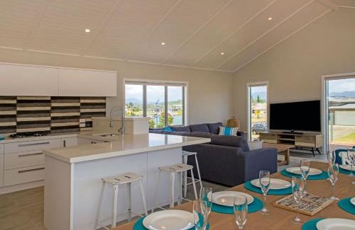 Whitianga House | Explore Tattletails Rest - Family-Friendly Whitianga Getaway