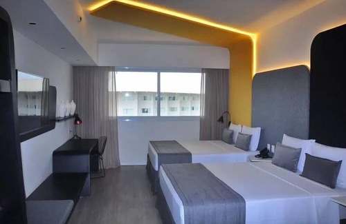 Santo Antonio da Barra Hotel | Relax at Tauá Resort & Convention Alexânia with Pool Access
