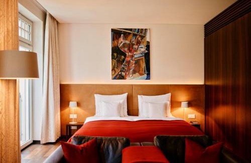 Zeltweg Hotel | Top-Rated Hotel Steirerschlössl with Hot Tub & Pet Friendly