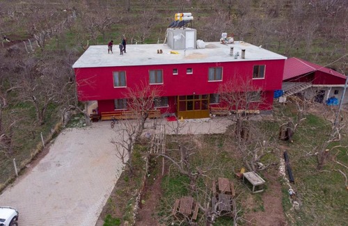 Camardı House | Family-Friendly Taurus Guest House with Kitchen Access