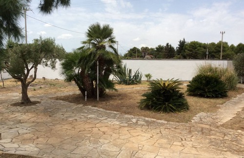 Castromediano Villa | Cozy Tavern Villa Near City Center with Pool & Kitchen