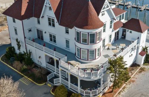 Somers Point Hotel | Tavern On The Bay Hotel - Lucky Luciano Suite
