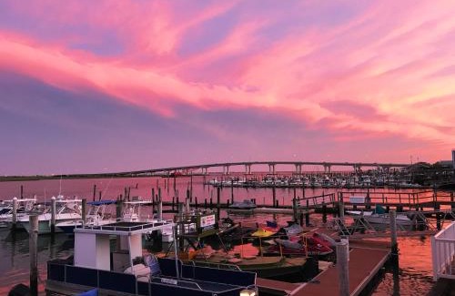 Somers Point Hotel | Tavern on the Bay Hotel - Albert Anastasia Suite