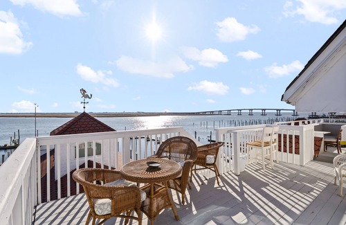 Somers Point Apartment | Experience Al Capone Suite at Tavern On The Bay Resort