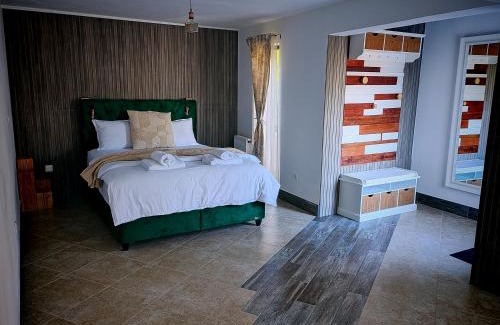 Izvoru Barzii Other | Pet-Friendly Taverna Gradetului with Perfect 10 Rating