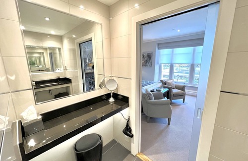 Tavistock Hotel | Experience Elegance at Tavistock House Hotel – 5-Star Retreat