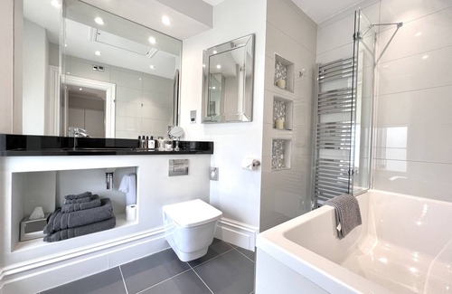 Tavistock Hotel | Experience Elegance at Tavistock House Hotel – 5-Star Retreat