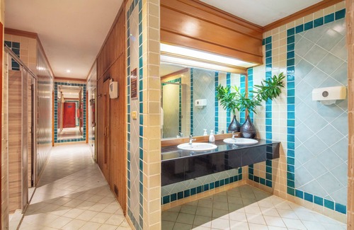 Tha Tum Resort | Relax at Tawa Ravadee Resort: Pool, Spa & Great Reviews