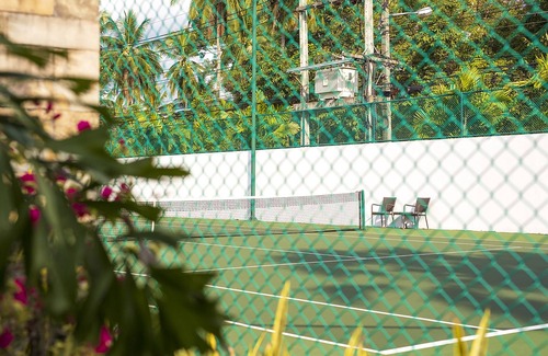 Lipa Noi House | Relax at Tawantok Beach Villas with Ocean Views & Pool