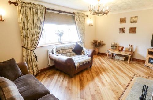 North Somercotes House | Discover Tawny Owl Cottage: Pet-Friendly 4-Star Retreat