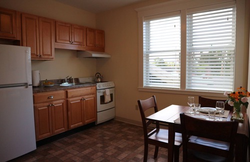 Lewisburg House | Eco-Friendly Comfort at Tawsty Flower - Haines Suites