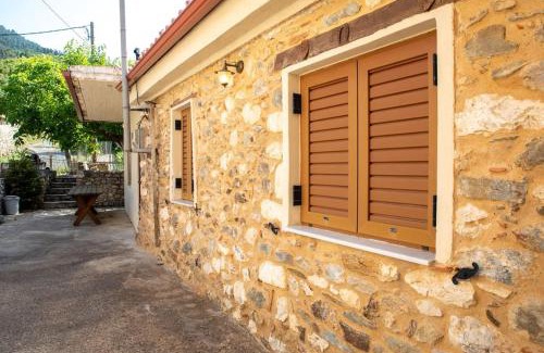 Tripi House | Discover Taygeti's Mountain Lodge: 9.4/10 Ratings & Pet Friendly