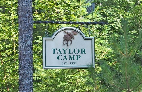 Sullivan Cabin | Explore Taylor Camp: Lakeside Log Cabin on Tunk Lake
