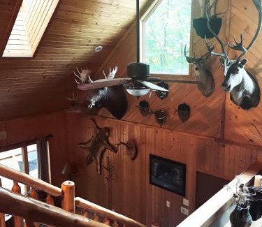 Cable House | Discover Taylor Lake Point Condo: Family & Pet Friendly Retreat