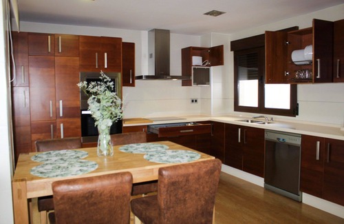 Huetor Vega Villa | Experience Unforgettable Comfort at Taza DE Plata A Hotel
