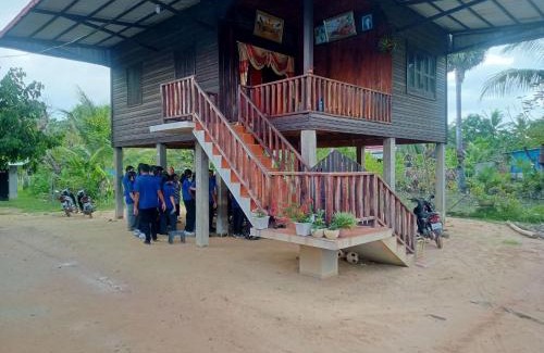 Banteay Srei House | Cozy Tbeng Community Homestay: Pet and Child Friendly