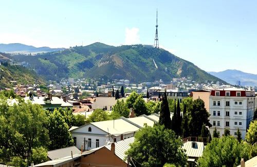 Avlabari Apartment | Prime Location Apartment in Old Tbilisi - Pet Friendly Stay