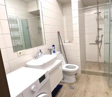 Avlabari Apartment | Prime Location Apartment in Old Tbilisi - Pet Friendly Stay