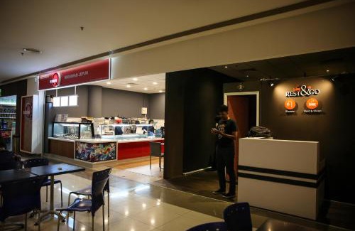 Bandar Tun Razak Hotel | Affordable Comfort at TBS Rest & Go Transit Motel