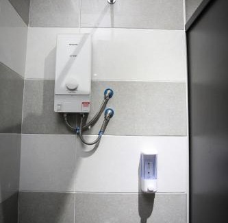 Bandar Tun Razak Hotel | Affordable Comfort at TBS Rest & Go Transit Motel
